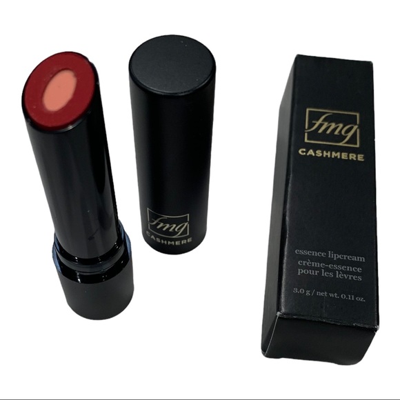 Bio-Retinol Lipstick Balm Treatment with Color - Picture 5 of 7